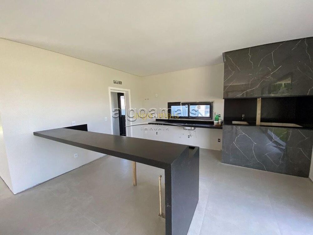 Casa, 4 quartos, 260 m² - Foto 2