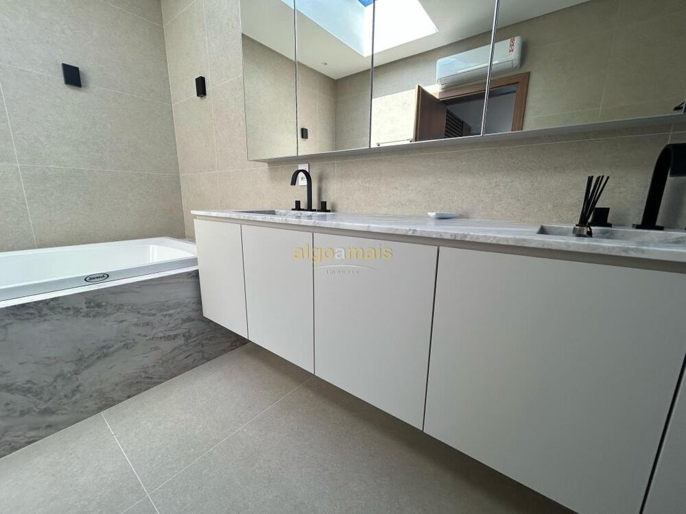 Casa de Condomínio à venda com 6 quartos, 444m² - Foto 6