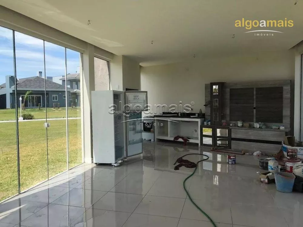 Casa de Condomínio à venda com 1 quarto, 350m² - Foto 2