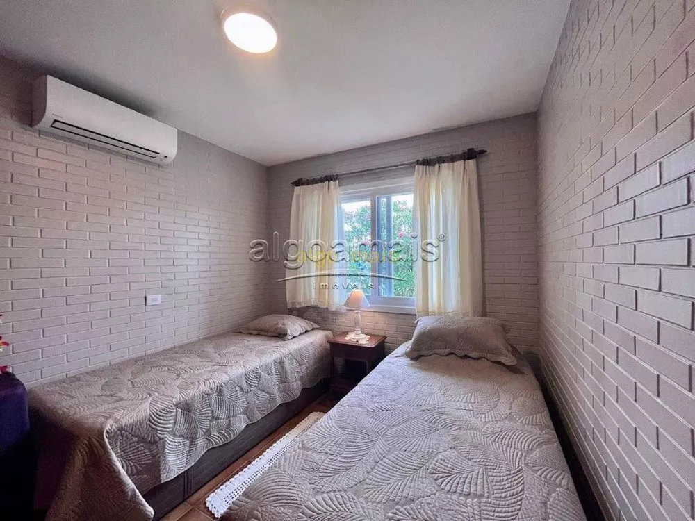 Casa, 5 quartos, 228 m² - Foto 4