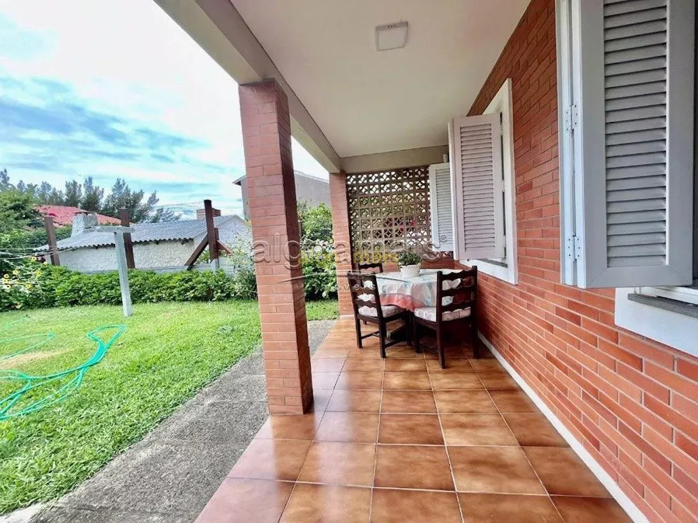 Casa, 5 quartos, 228 m² - Foto 2