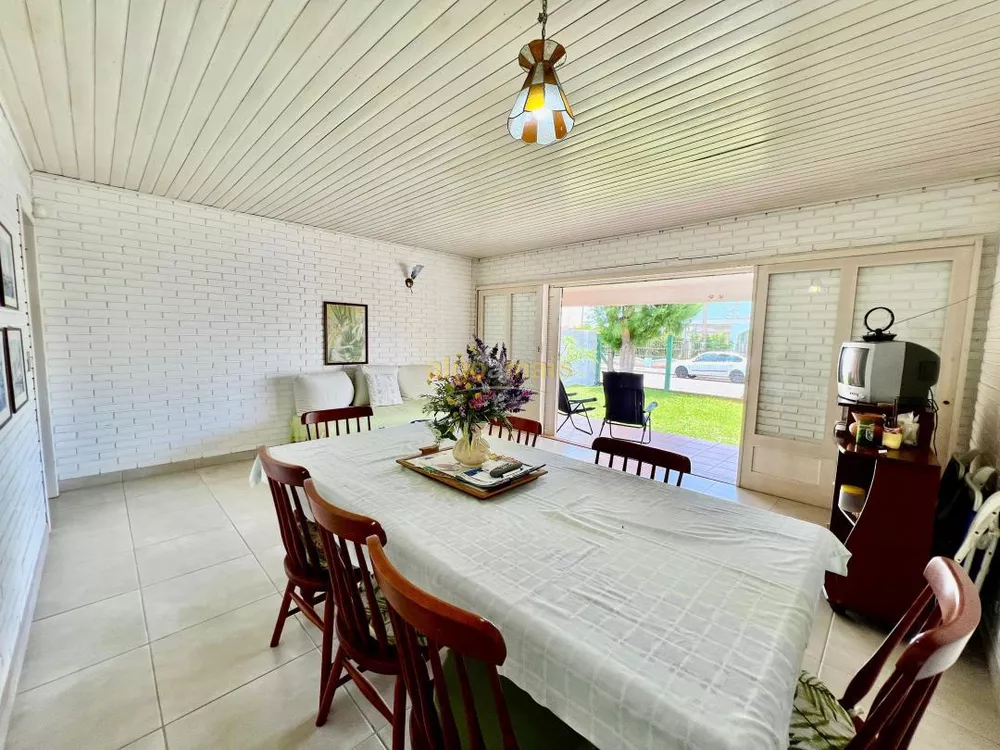 Casa, 3 quartos, 154 m² - Foto 1