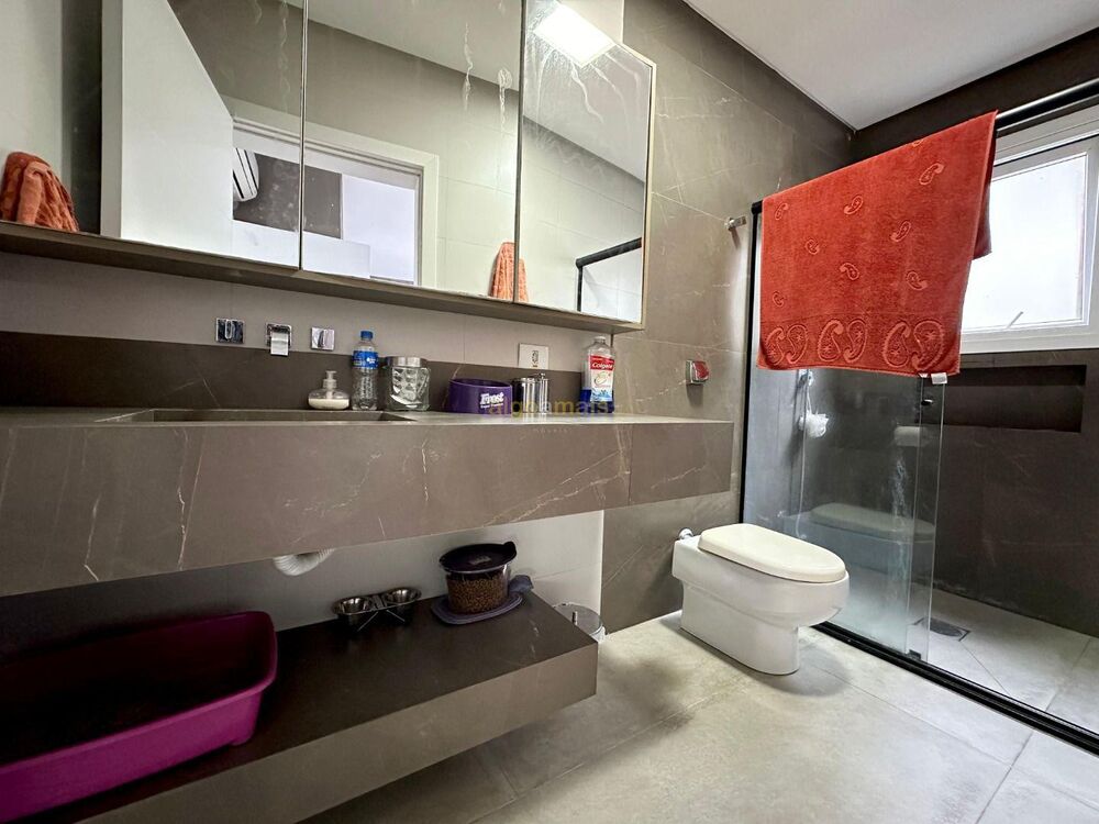 Casa, 3 quartos, 206 m² - Foto 1