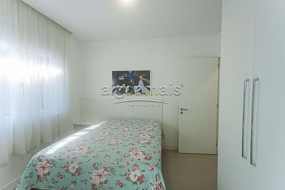 Casa de Condomínio à venda com 4 quartos, 192m² - Foto 2