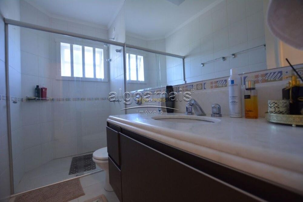 Casa, 4 quartos, 380 m² - Foto 1