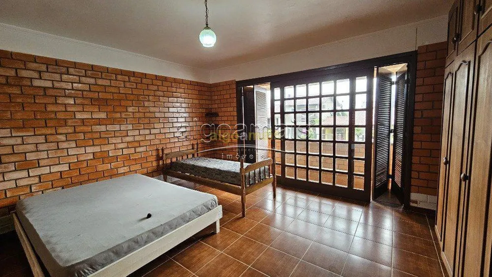 Casa, 3 quartos, 250 m² - Foto 1