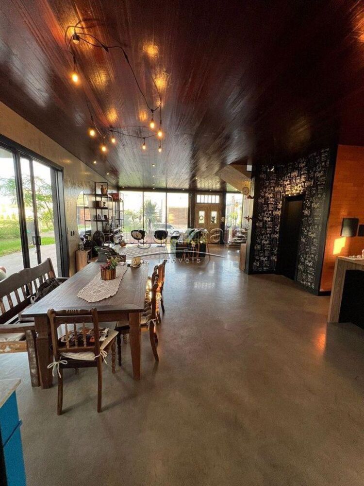Casa de Condomínio à venda com 3 quartos, 275m² - Foto 4