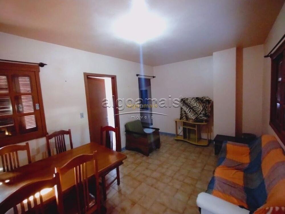 Casa, 3 quartos, 260 m² - Foto 1