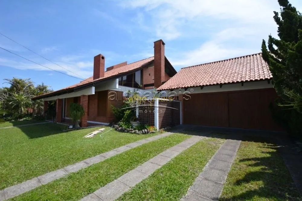 Casa, 4 quartos, 259 m² - Foto 1