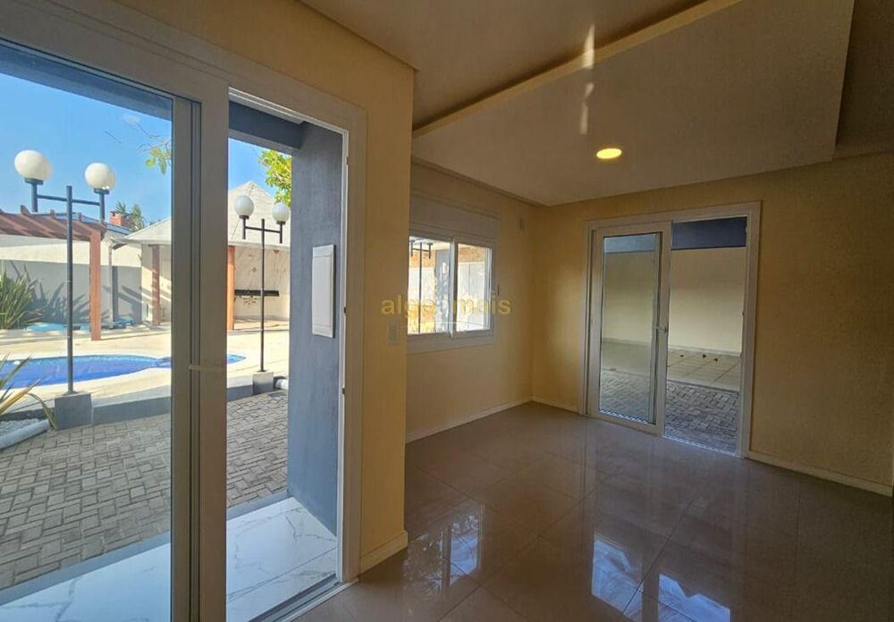 Casa, 4 quartos, 159 m² - Foto 3