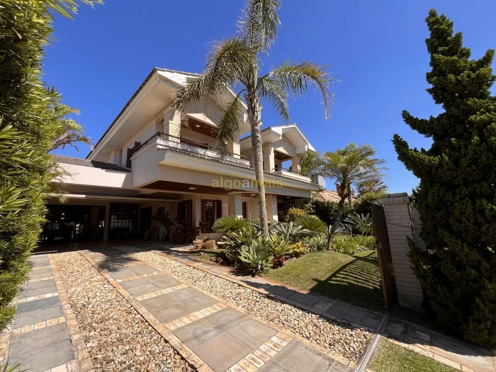 Casa, 4 quartos, 352 m² - Foto 1