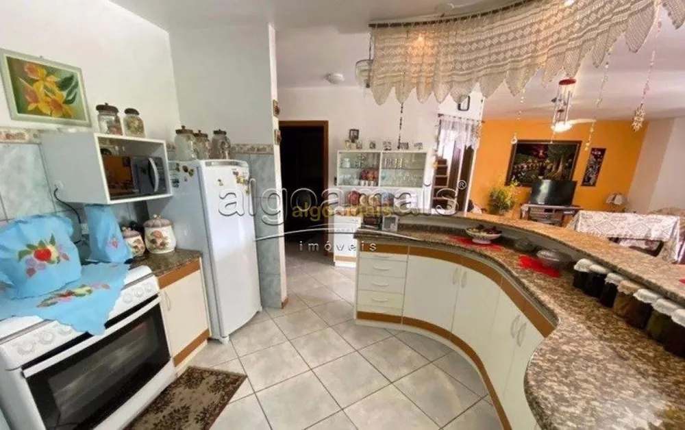 Casa, 3 quartos, 186 m² - Foto 2