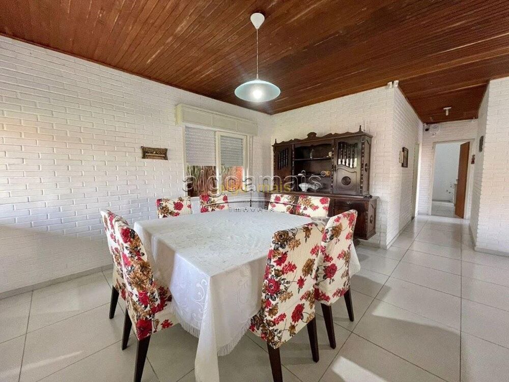 Casa, 3 quartos, 200 m² - Foto 2