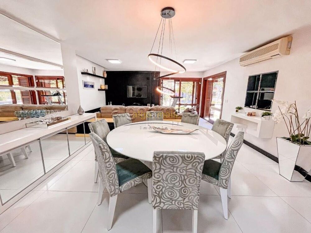 Casa, 3 quartos, 285 m² - Foto 2