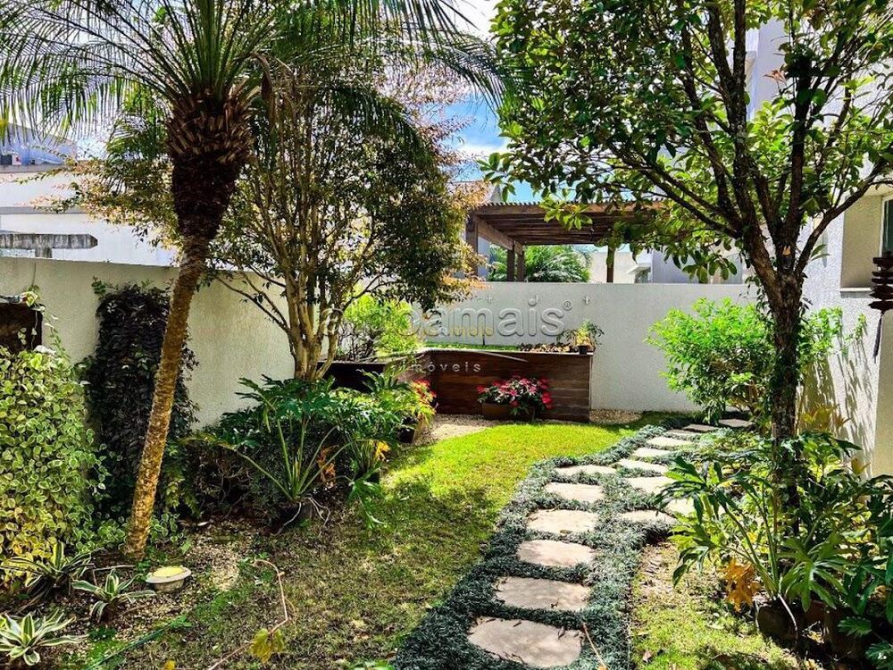 Casa de Condomínio à venda com 7 quartos, 420m² - Foto 3