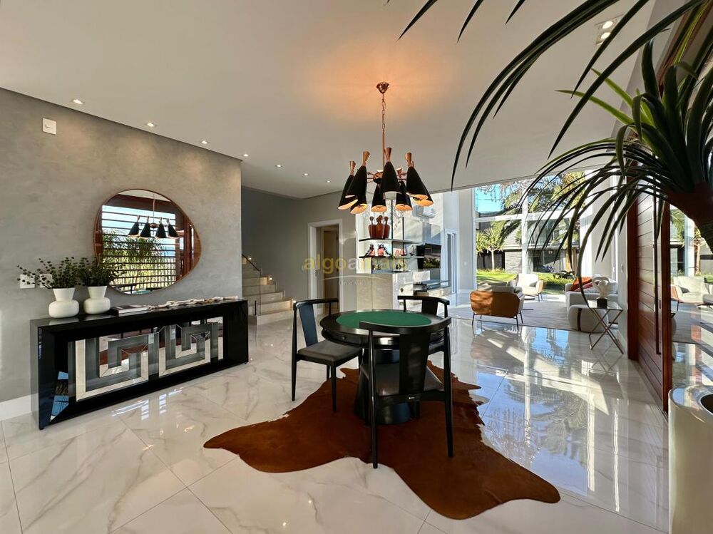 Casa de Condomínio à venda com 4 quartos, 313m² - Foto 3