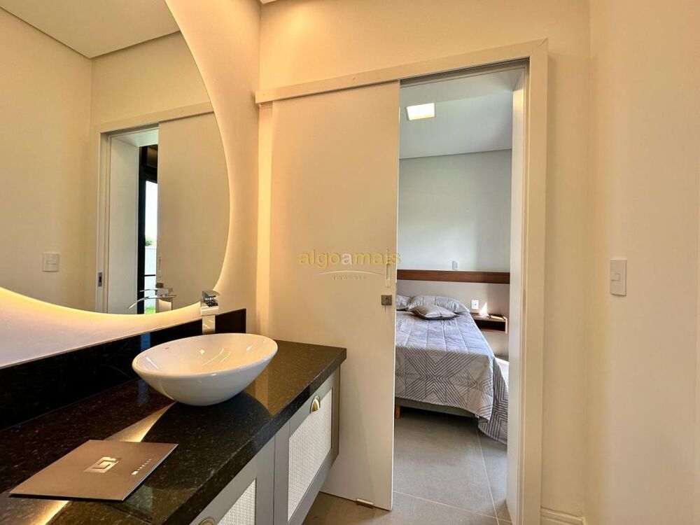 Casa, 4 quartos, 235 m² - Foto 8