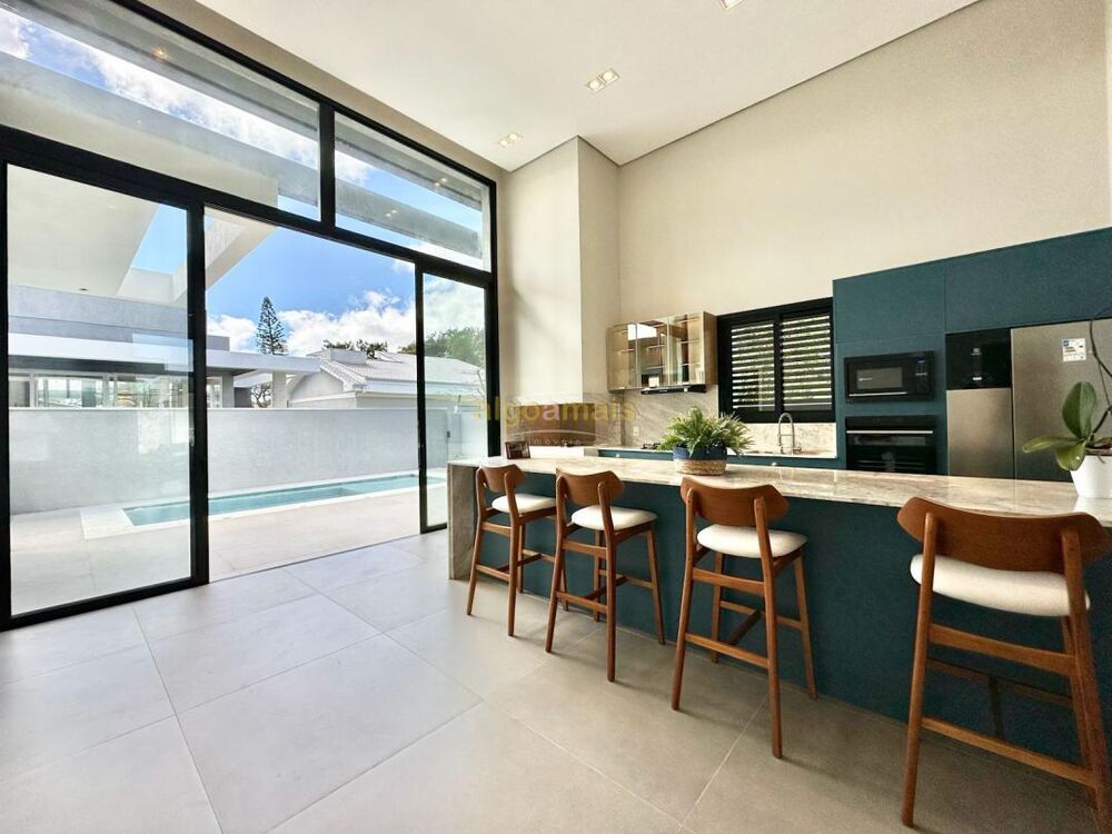 Casa, 4 quartos, 235 m² - Foto 4