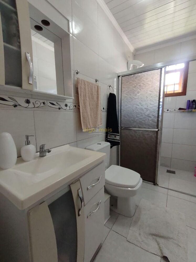 Casa, 3 quartos, 121 m² - Foto 1