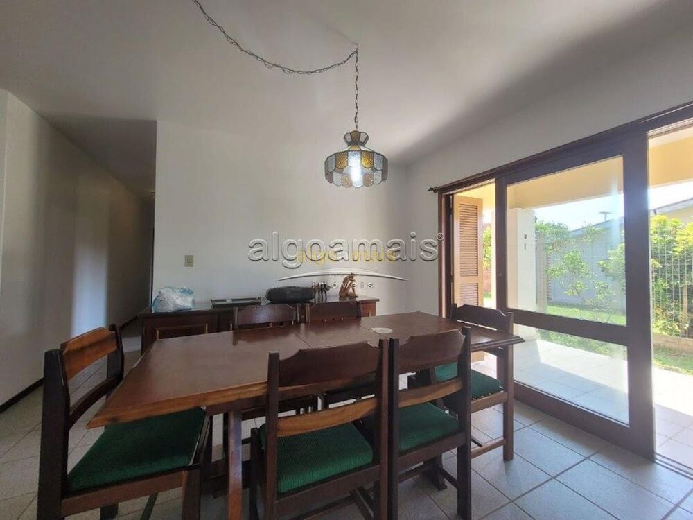 Casa, 3 quartos, 250 m² - Foto 2
