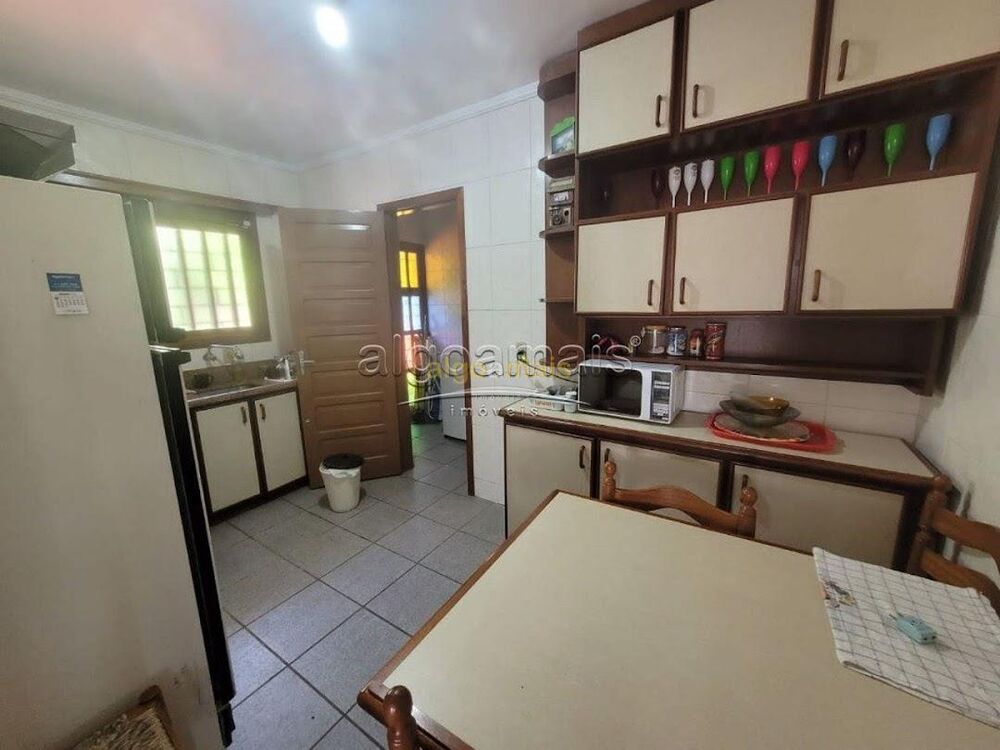 Casa, 3 quartos, 250 m² - Foto 3
