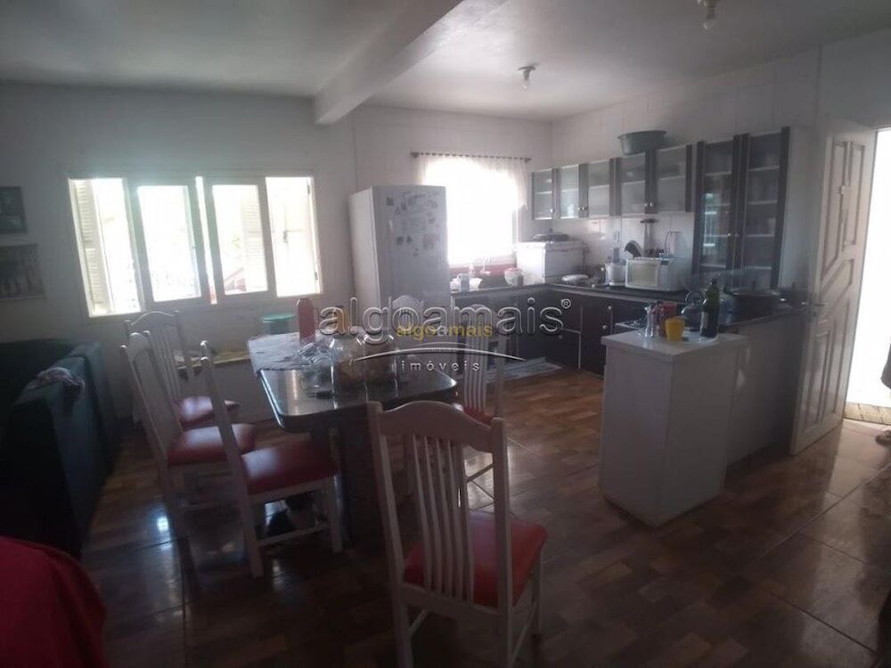 Casa à venda com 4 quartos, 220m² - Foto 7