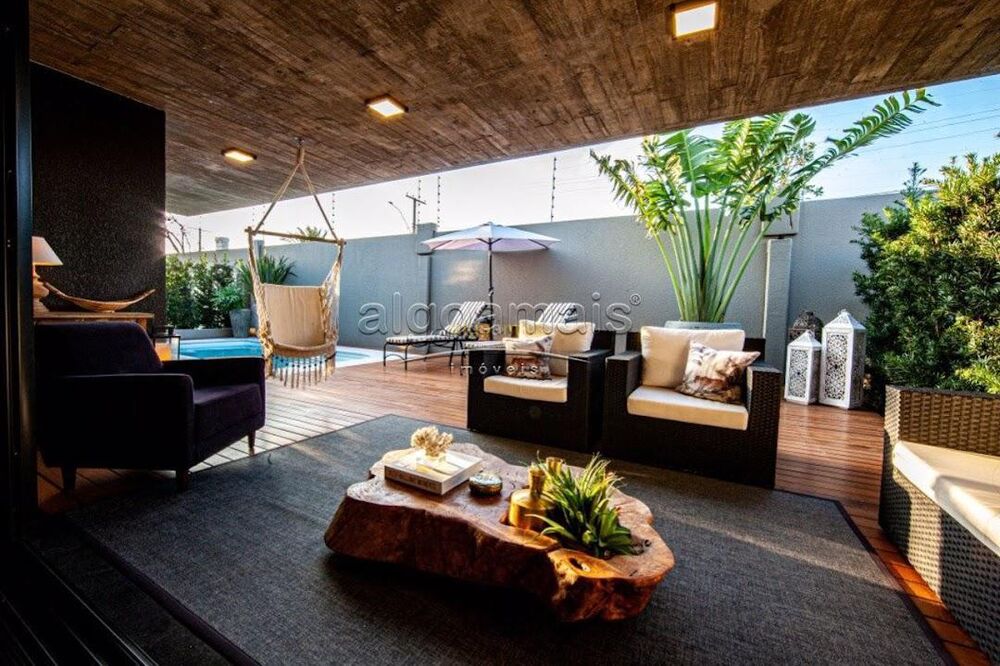 Casa, 4 quartos, 220 m² - Foto 2