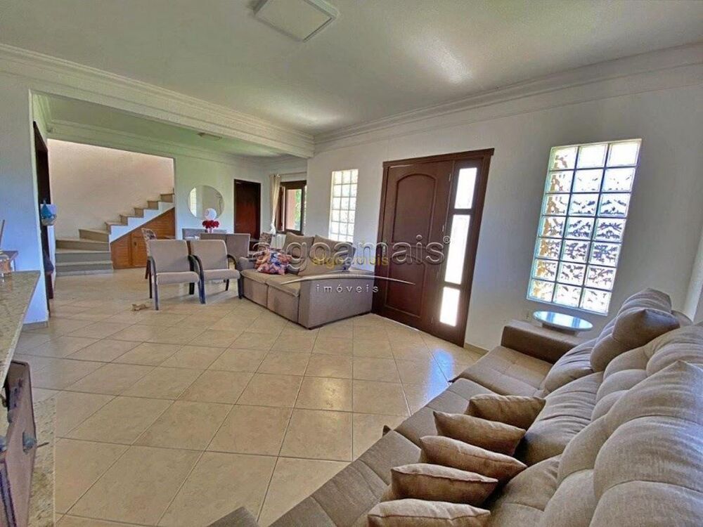 Casa, 3 quartos, 215 m² - Foto 2