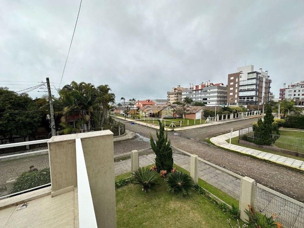 Casa, 5 quartos, 250 m² - Foto 4