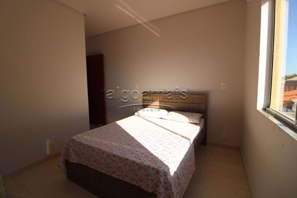 Casa, 4 quartos, 250 m² - Foto 1