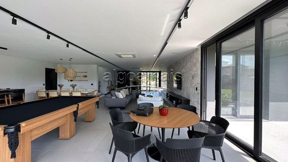 Casa, 6 quartos, 589 m² - Foto 1