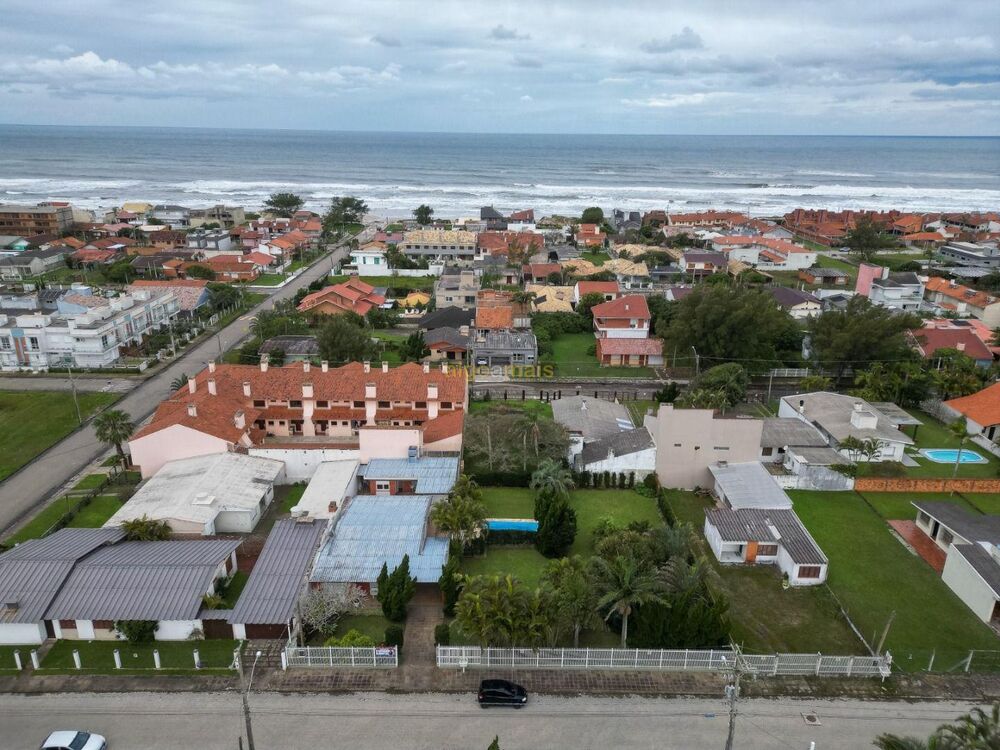 Casa, 4 quartos, 205 m² - Foto 2