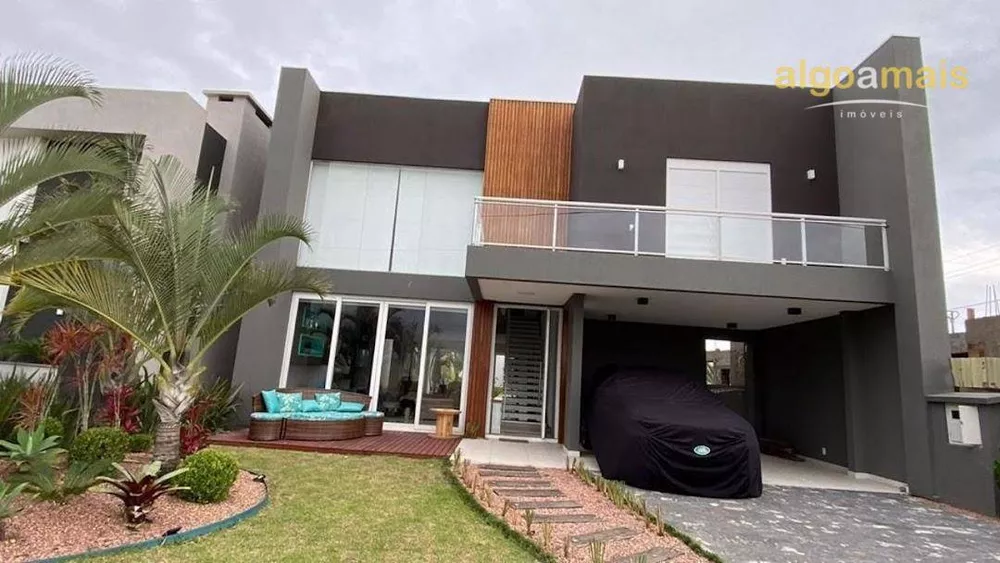 Casa de Condomínio à venda com 4 quartos, 280m² - Foto 2