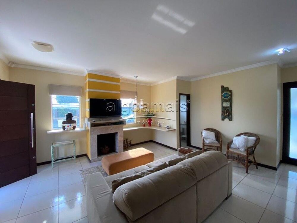 Casa, 3 quartos, 151 m² - Foto 1