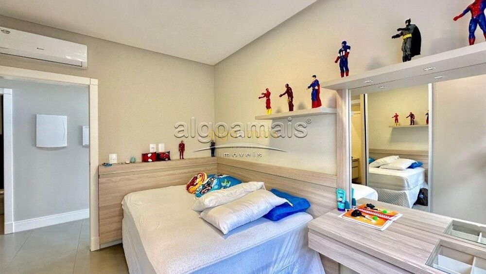 Casa de Condomínio à venda com 4 quartos, 200m² - Foto 5
