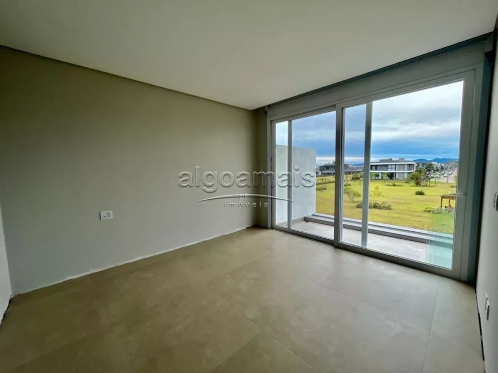 Casa de Condomínio à venda com 5 quartos, 247m² - Foto 10