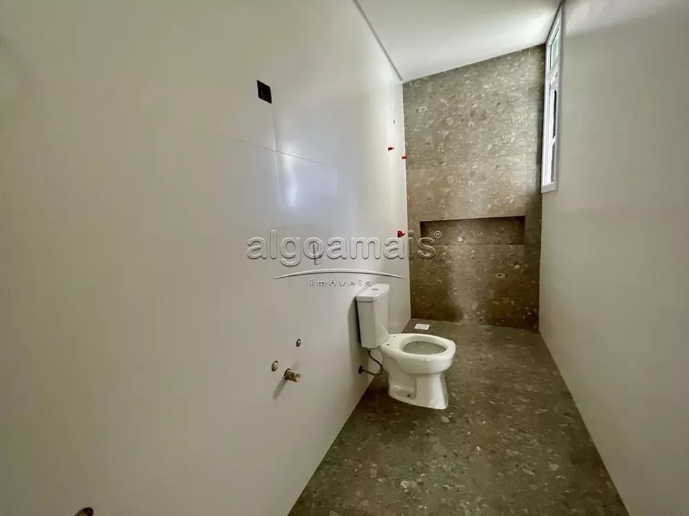 Casa de Condomínio à venda com 5 quartos, 247m² - Foto 25