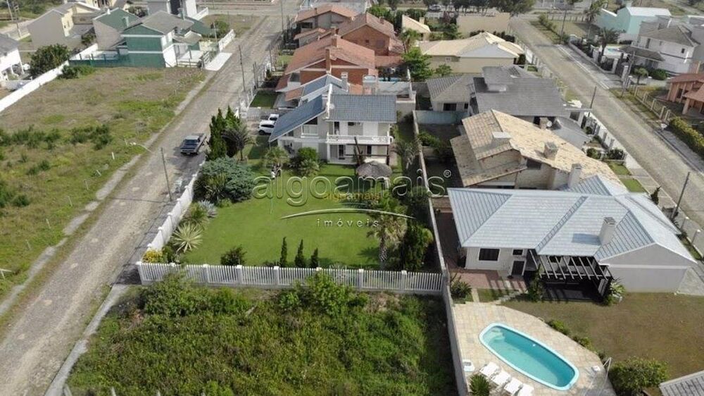 Casa, 3 quartos, 227 m² - Foto 1