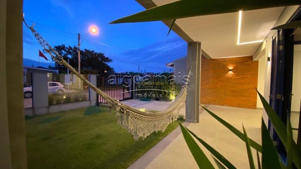 Casa, 4 quartos, 270 m² - Foto 1