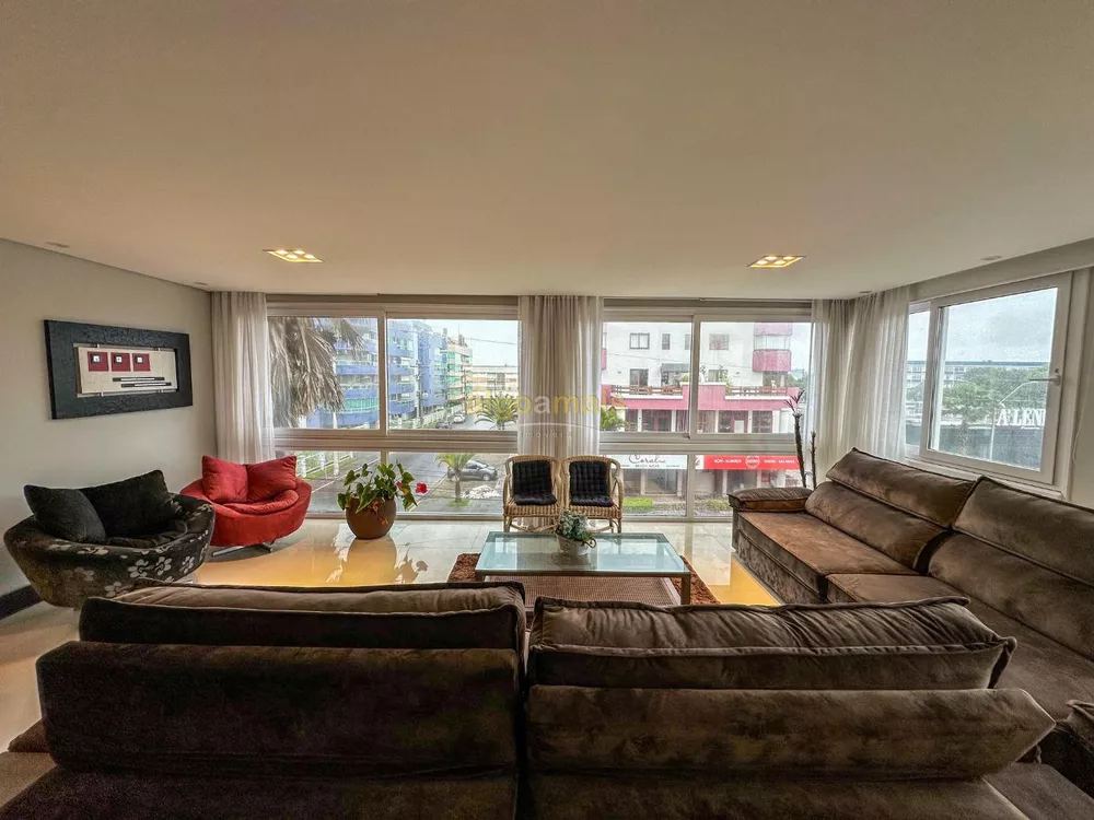 Apartamento, 3 quartos, 201 m² - Foto 1
