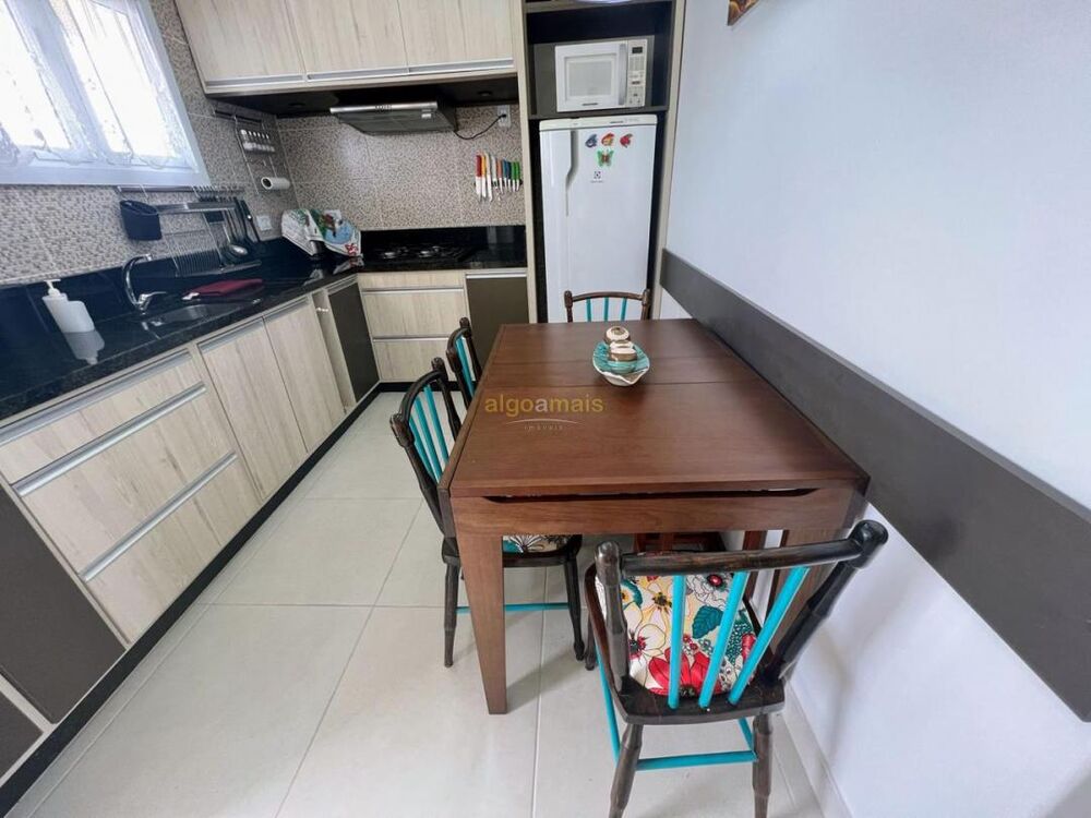 Casa, 4 quartos, 337 m² - Foto 2