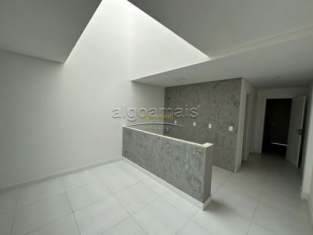 Casa à venda com 3 quartos, 110m² - Foto 8