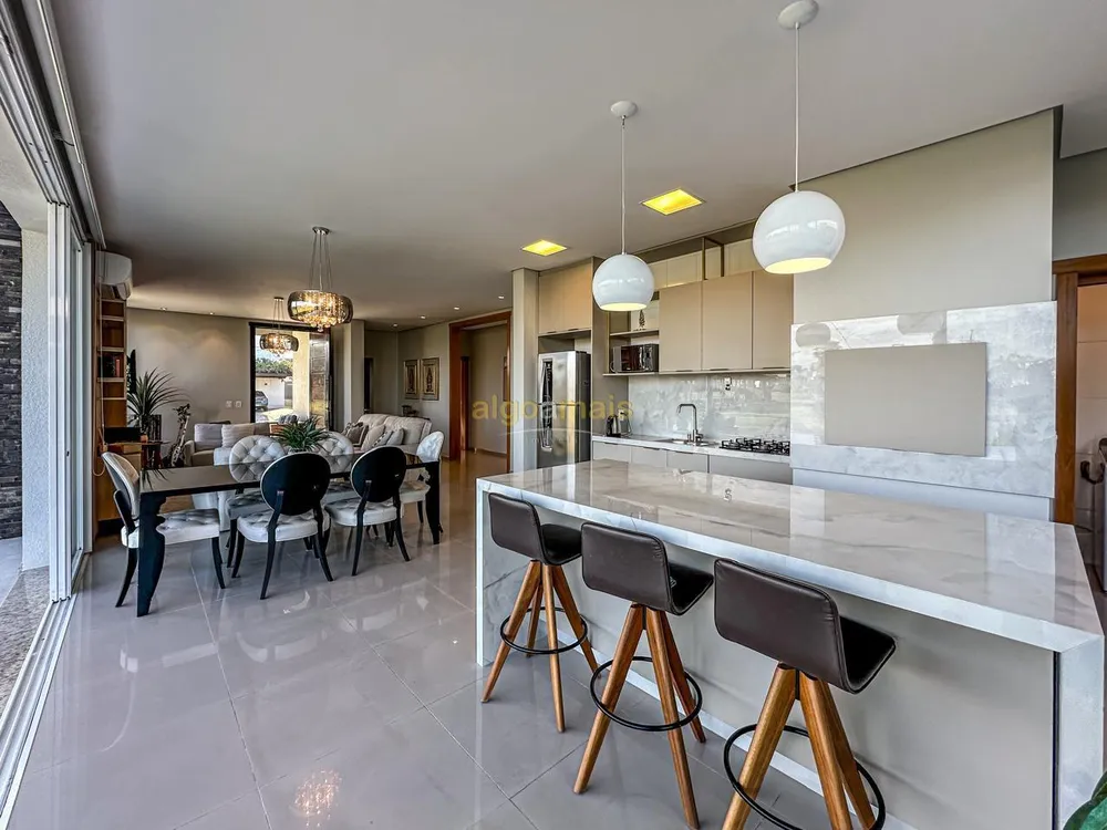 Casa, 3 quartos, 194 m² - Foto 4