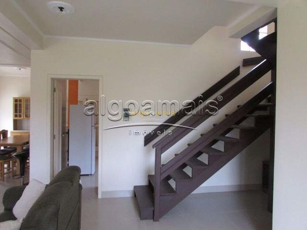Casa, 4 quartos, 190 m² - Foto 1
