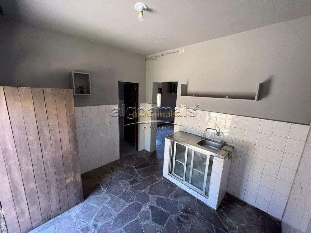 Casa à venda com 4 quartos, 180m² - Foto 7