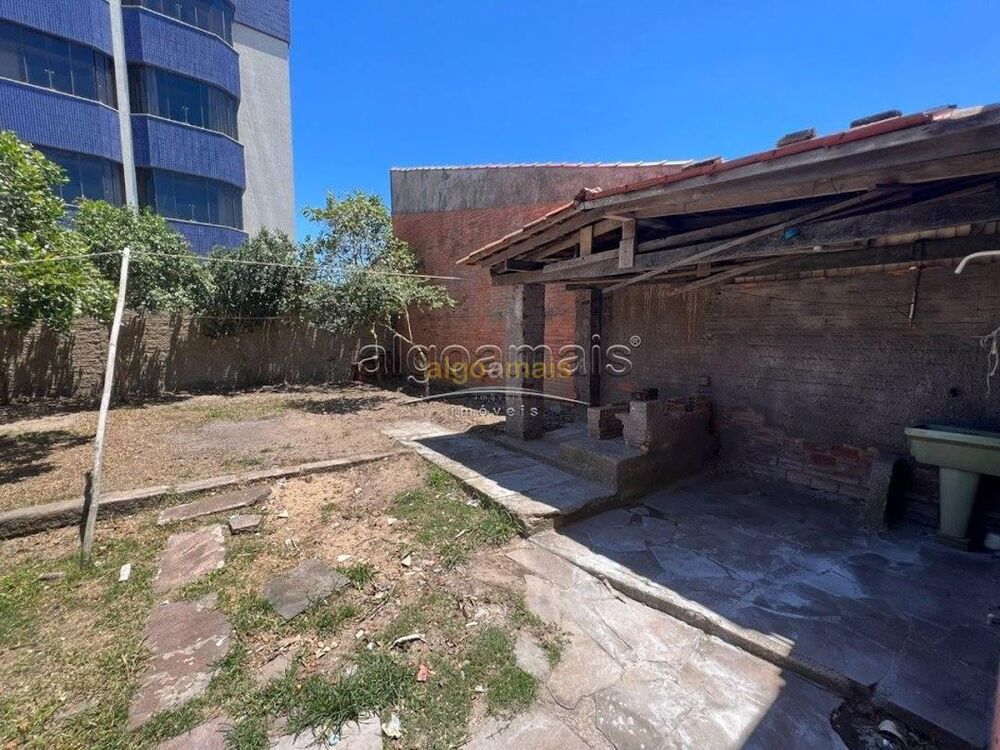 Casa à venda com 4 quartos, 180m² - Foto 4