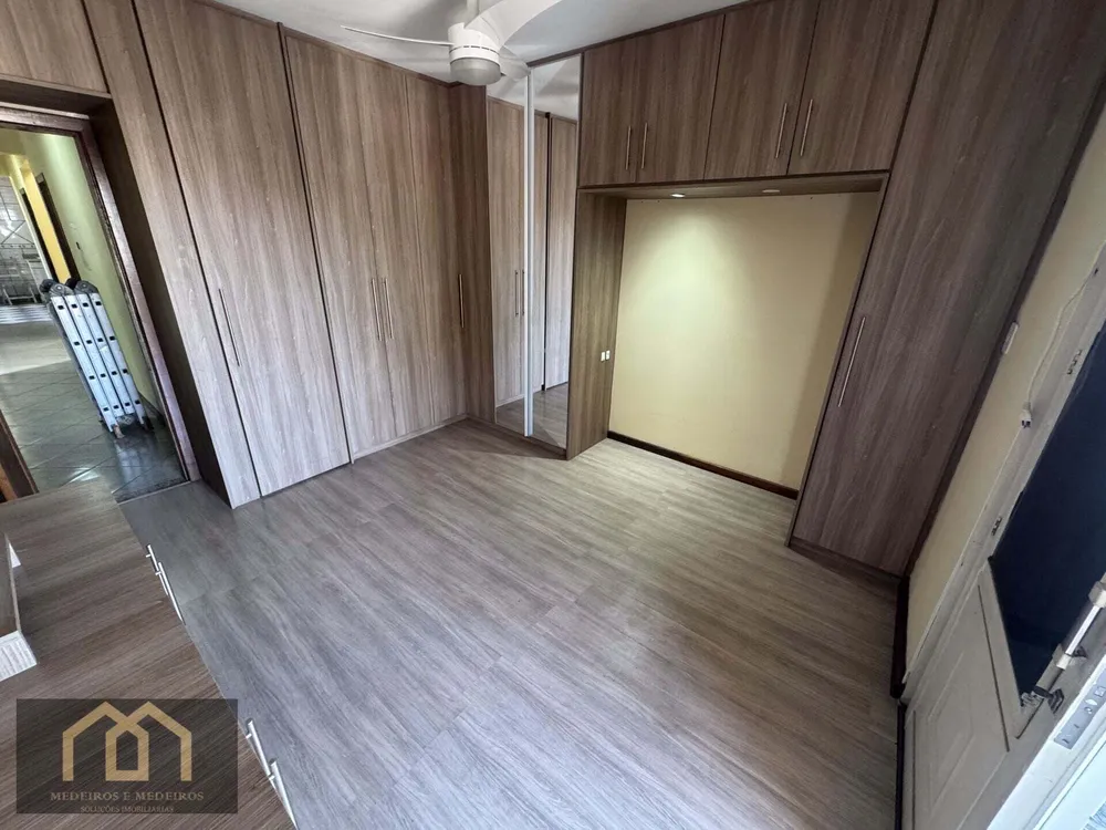 Casa, 4 quartos, 250 m² - Foto 1