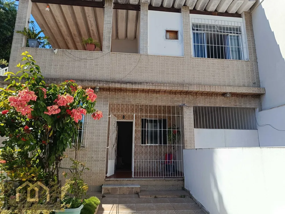 Casa, 6 quartos, 234 m² - Foto 1
