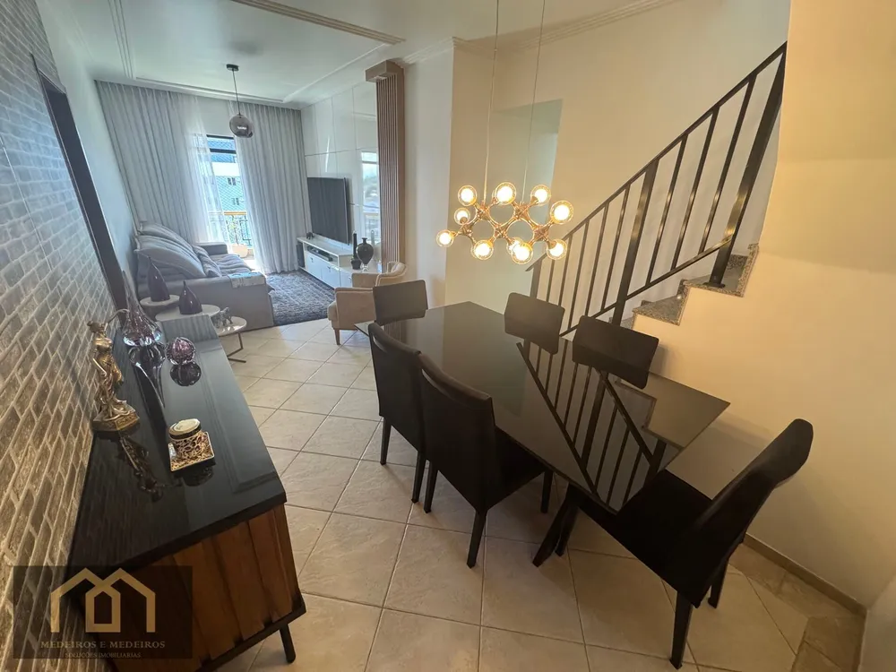 Cobertura, 3 quartos, 222 m² - Foto 1