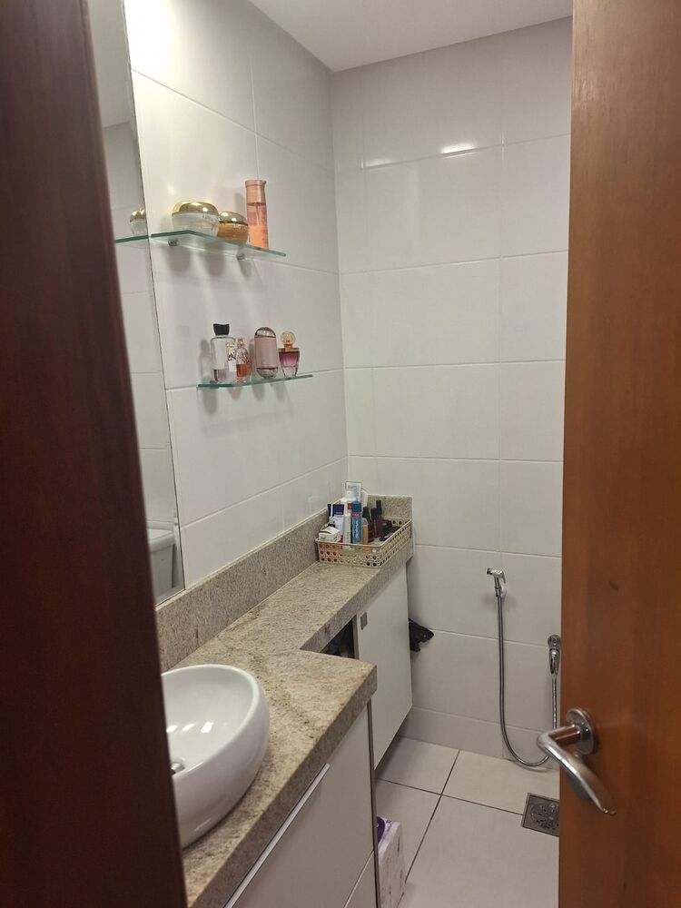 Apartamento à venda com 2 quartos, 75m² - Foto 4